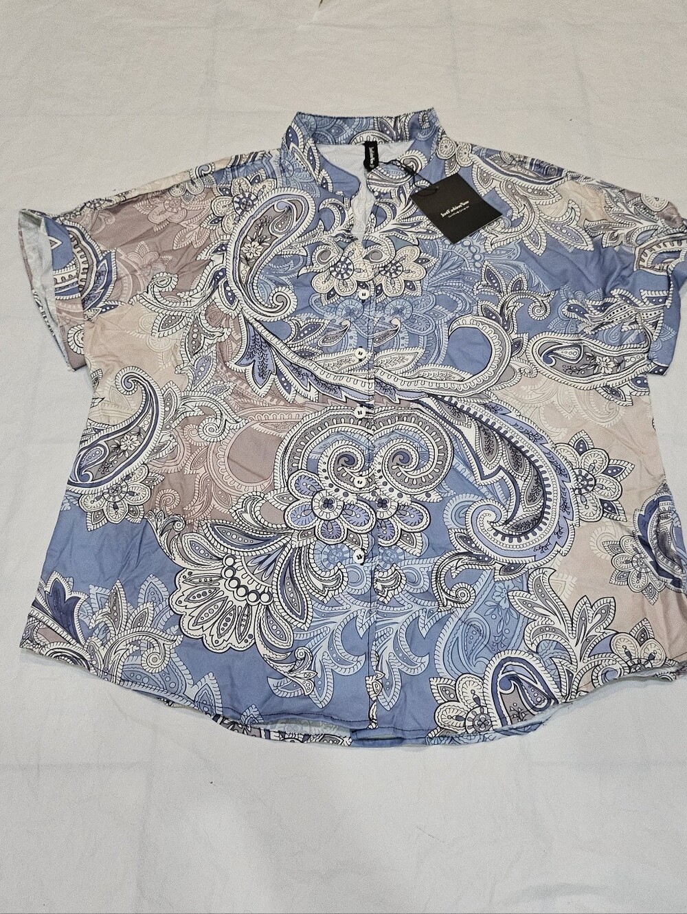 NwT Just Fashion Now Women’s Paisley Short-Sleeve Button-Down Shirt. 3xl